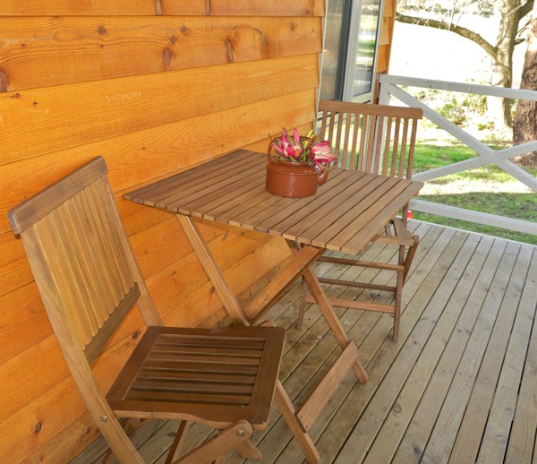 Little Lake Cottage (Nyora) verandah with outdoor setting